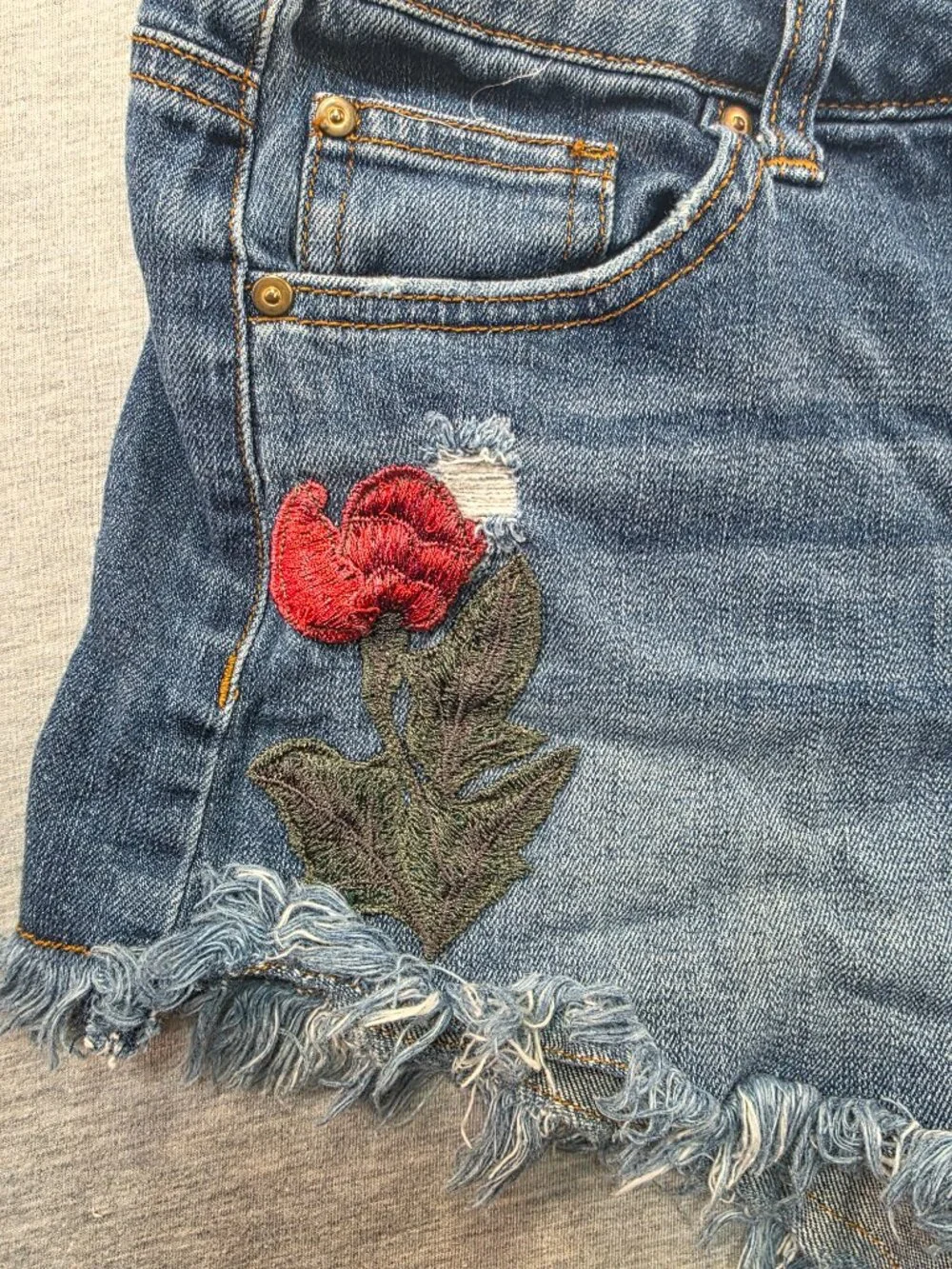 NOBO High Rise Denim Shorts Embroidered Rose Distressed Frayed Size 9